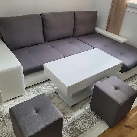 Apartment Renove Pres De La Defense Nanterre